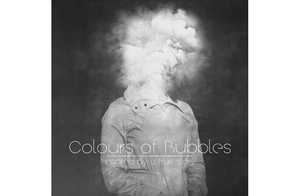 „Colours of Bubbles” atskleidžia debiutinio albumo viršelį