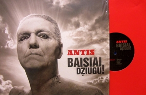 „Antis“ išleido albumo „Baisiai džiugu!“ vinilo plokštelę (video)